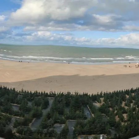 A Spacious And Modern 3-bedroom With Stunning Sea View T2 Apartment Ostend