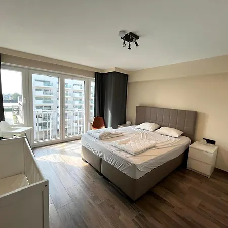 아파트 A Spacious And Modern 3-bedroom With Stunning Sea View T2 오스텐드