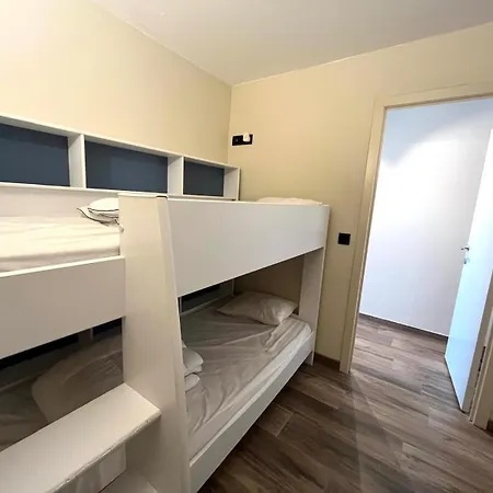 A Spacious And Modern 3-bedroom With Stunning Sea View T2