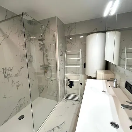 A Spacious And Modern 3-bedroom With Stunning Sea View T2 아파트 오스텐드